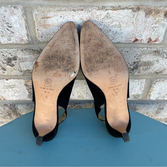 Vintage Paloma Made in Italy Size 6 Black Suede Strap Heel with Gold Detail - Picture 6 of 7